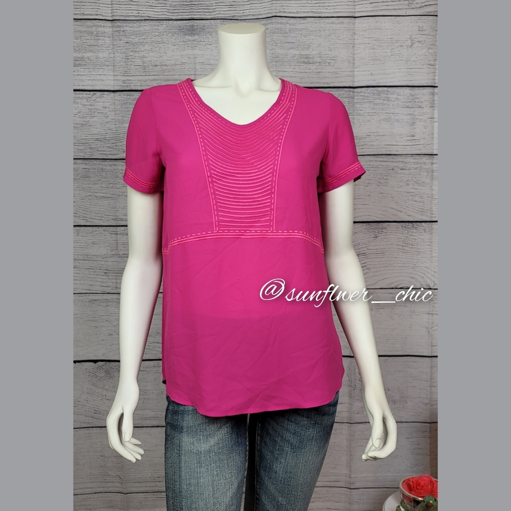 [NEW] NYDJ Embroidered Short Sleeve Blouse - Picture 4 of 13